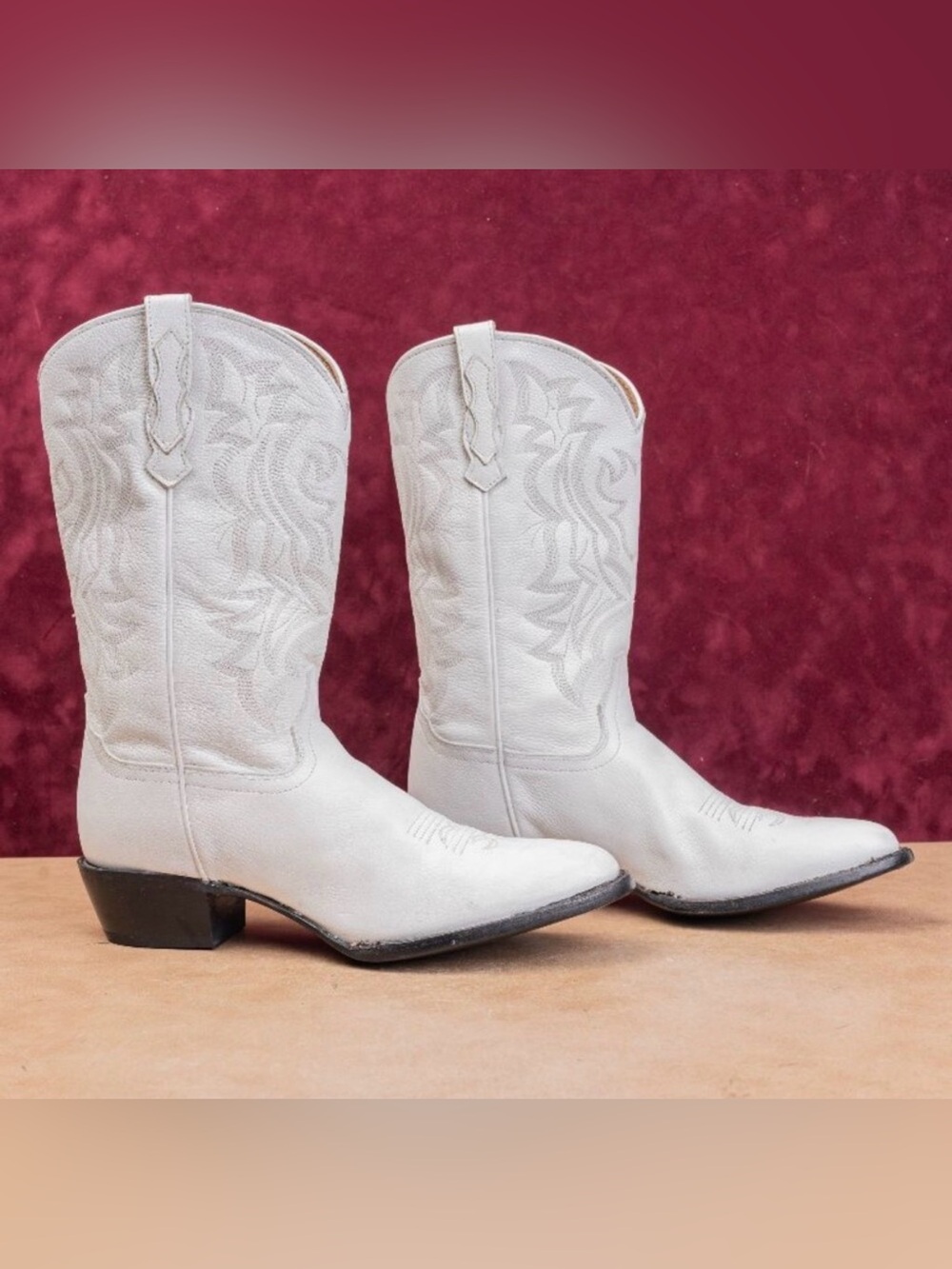 Shyanne Women Blanca Leather Cowboy Boots